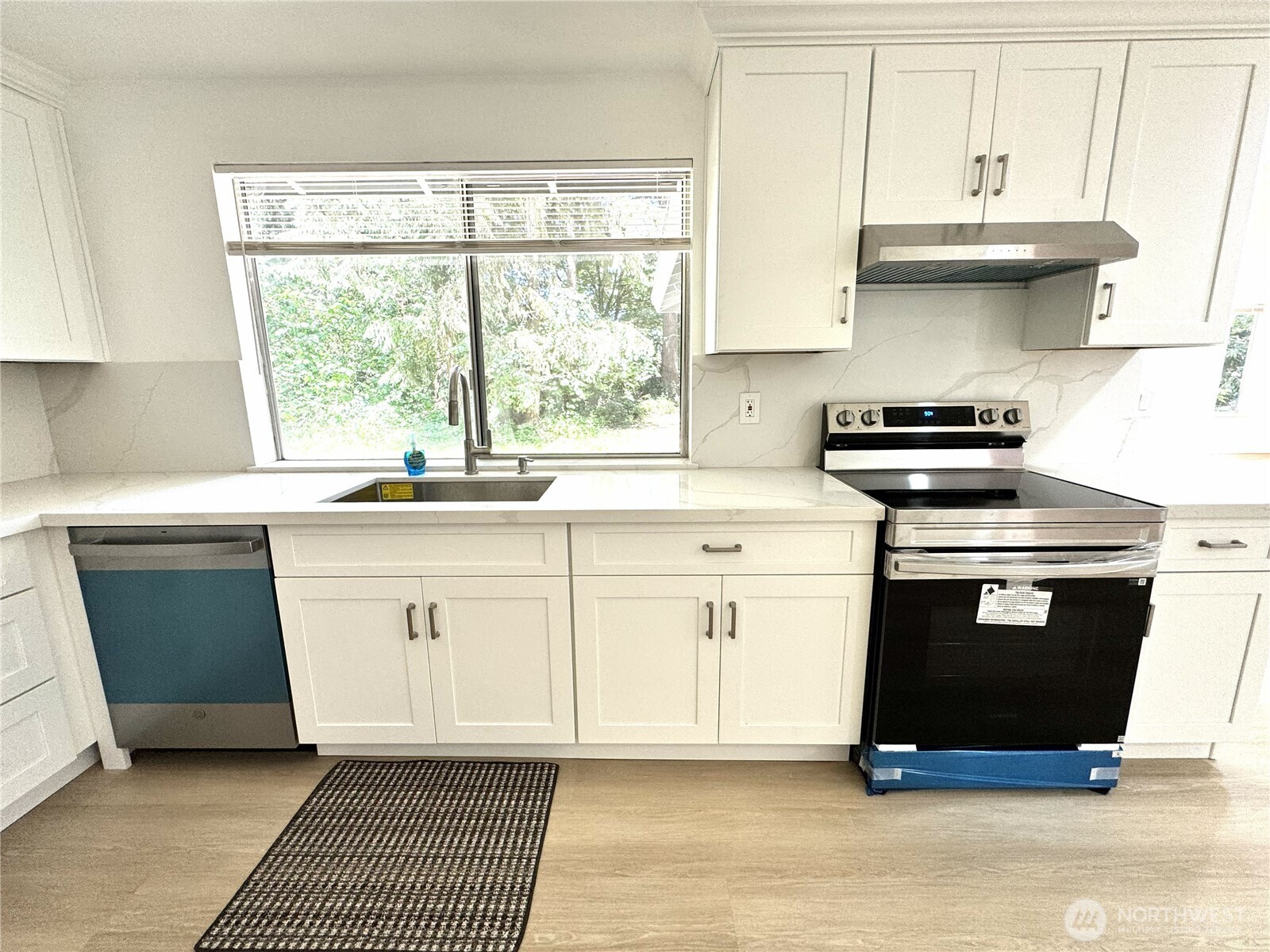 12602 Military Road E, Puyallup, WA 98374