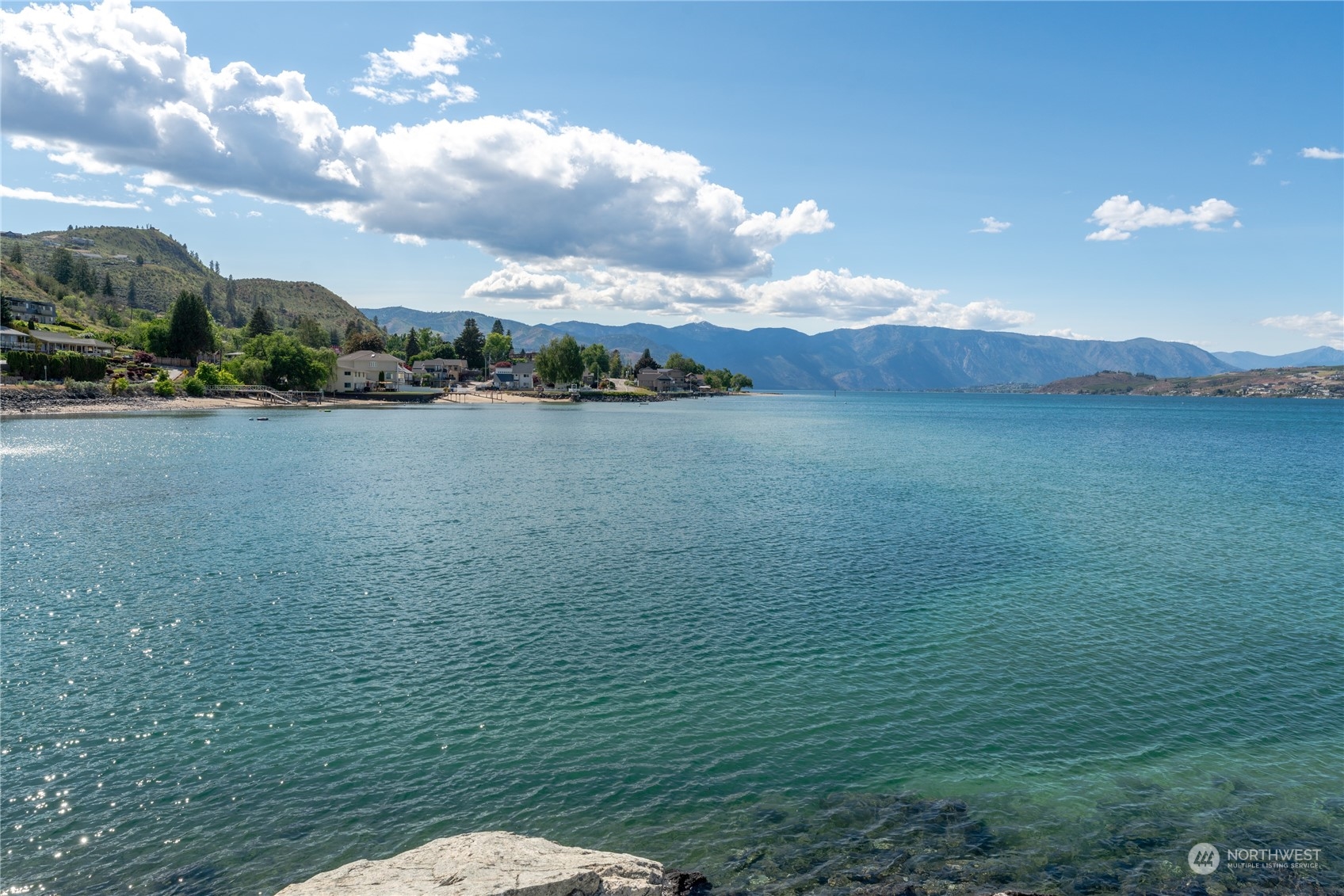 102 Burbot Lane , Chelan, WA 98816
