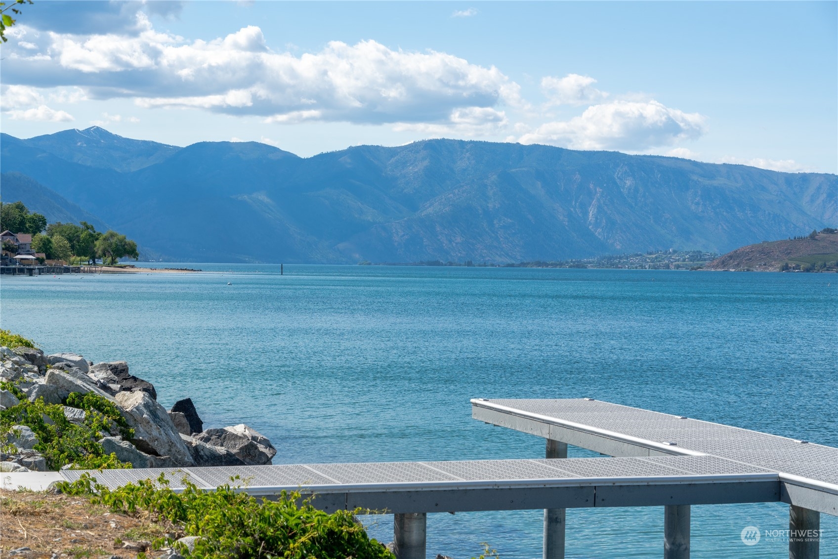 102 Burbot Lane , Chelan, WA 98816