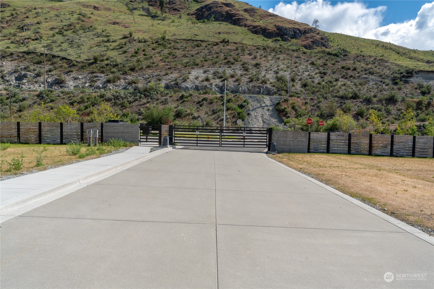 102 Burbot Lane , Chelan, WA 98816