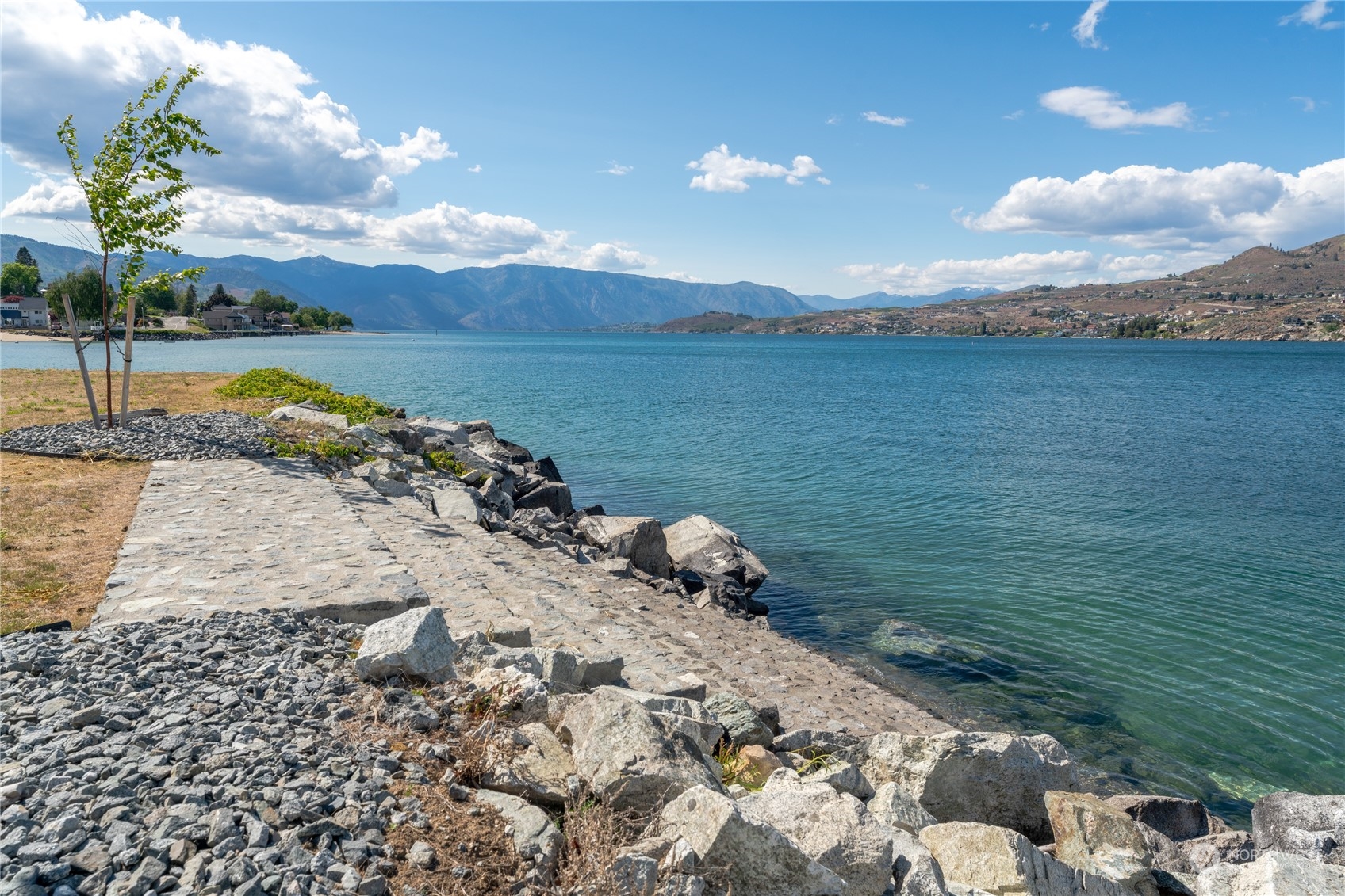 102 Burbot Lane , Chelan, WA 98816