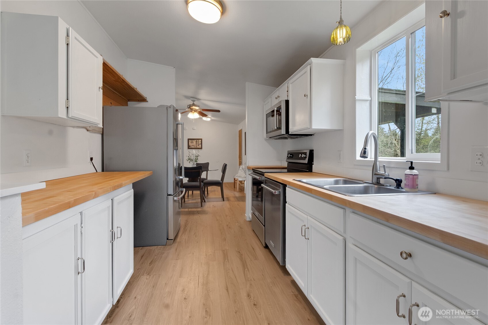5528 SW Paradise Lane , Port Orchard, WA 98367-9486