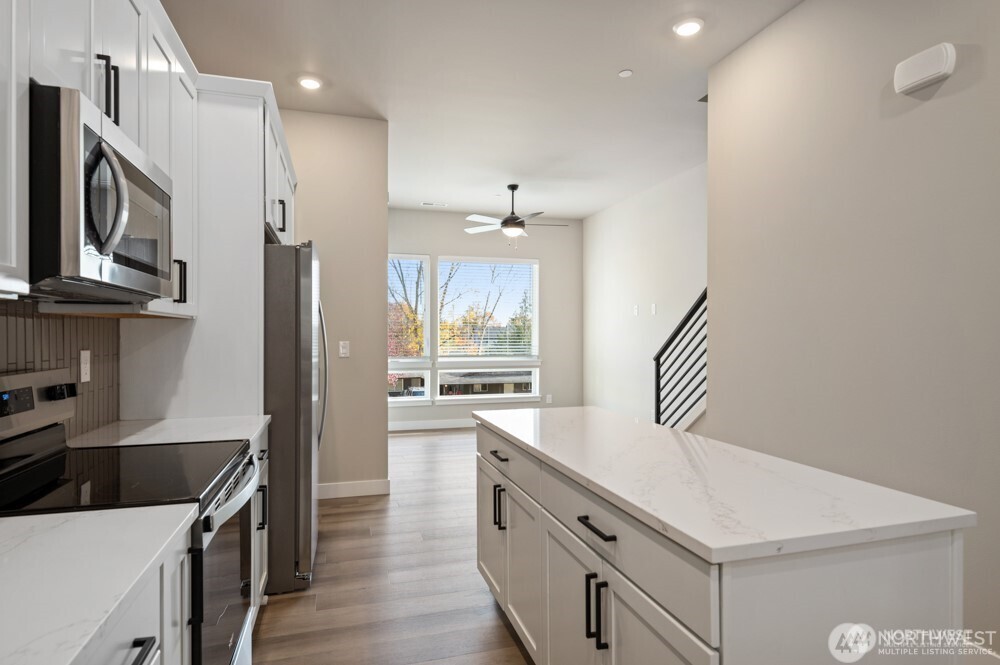 6611 S 128th Street , Seattle, WA 98178