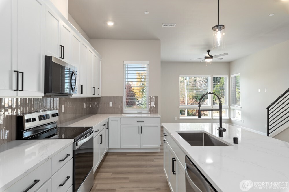 6609 S 128th Street , Seattle, WA 98178