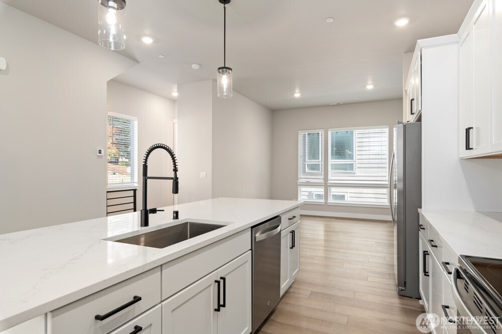 6609 S 128th Street , Seattle, WA 98178