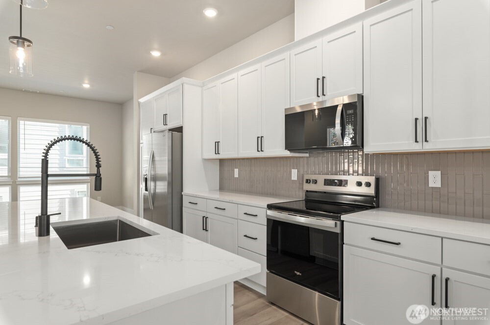 6609 S 128th Street , Seattle, WA 98178