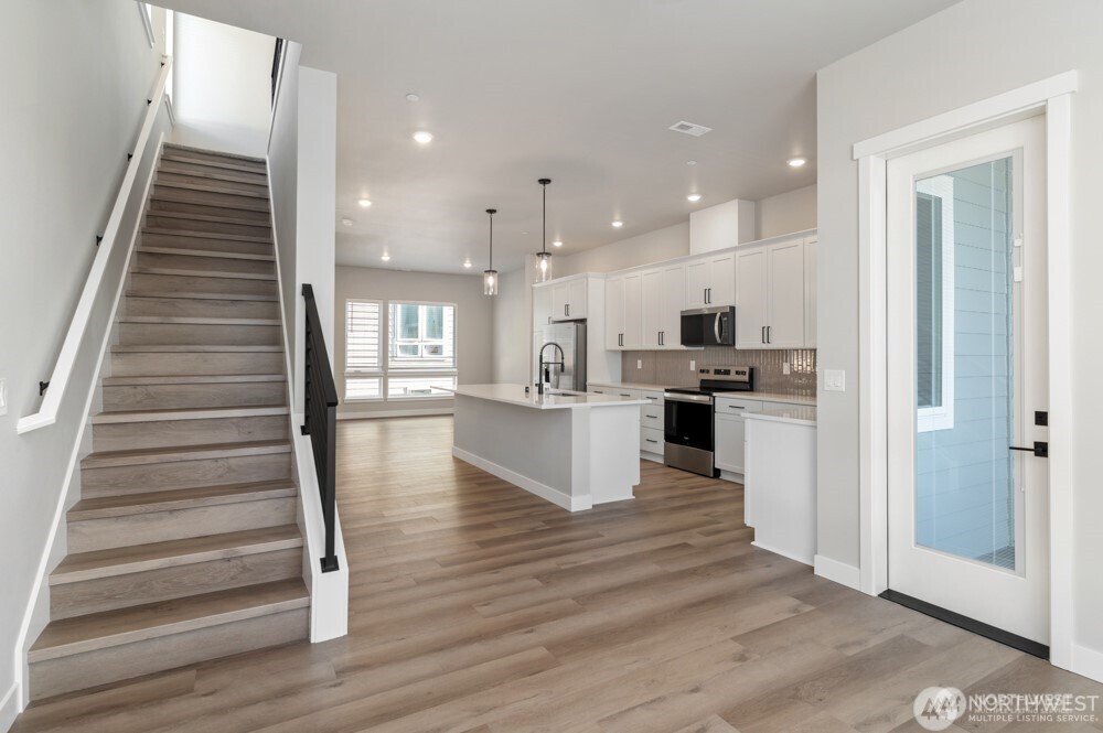 6609 S 128th Street , Seattle, WA 98178