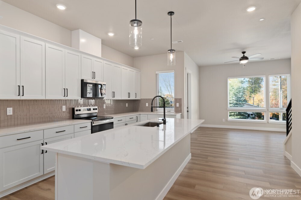 6609 S 128th Street , Seattle, WA 98178