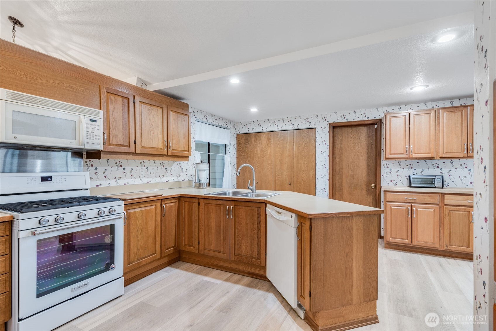 1322 Boise Street , Fircrest, WA 98466