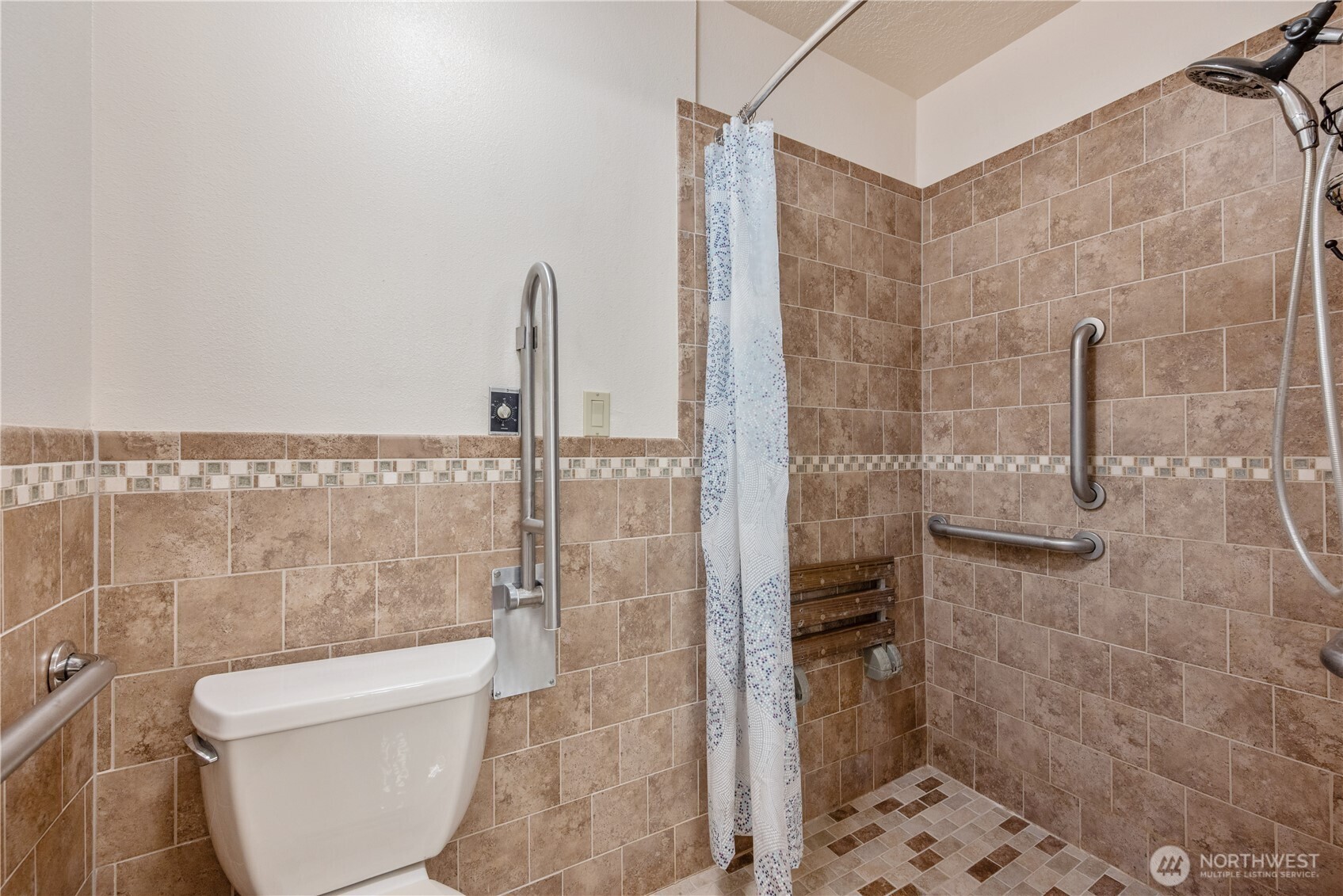 2955 Glenwood Drive #8, Longview, WA 98632