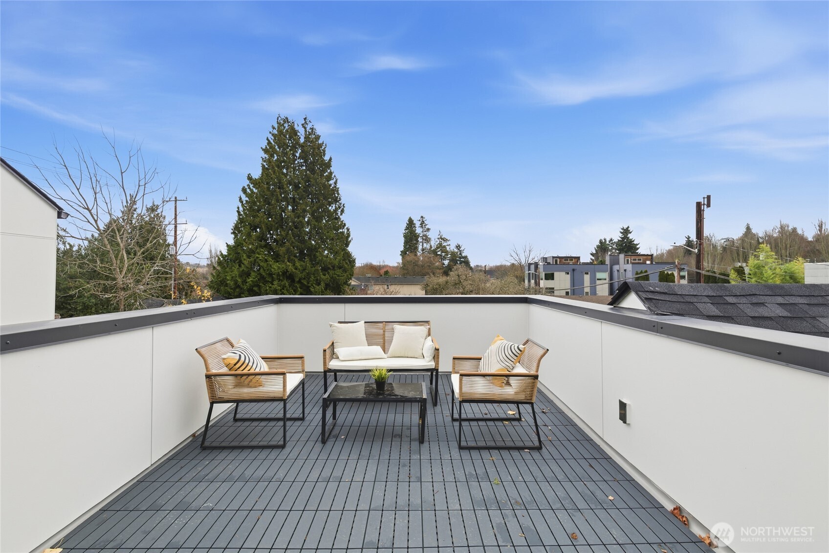 805 S Sullivan Street , Seattle, WA 98108