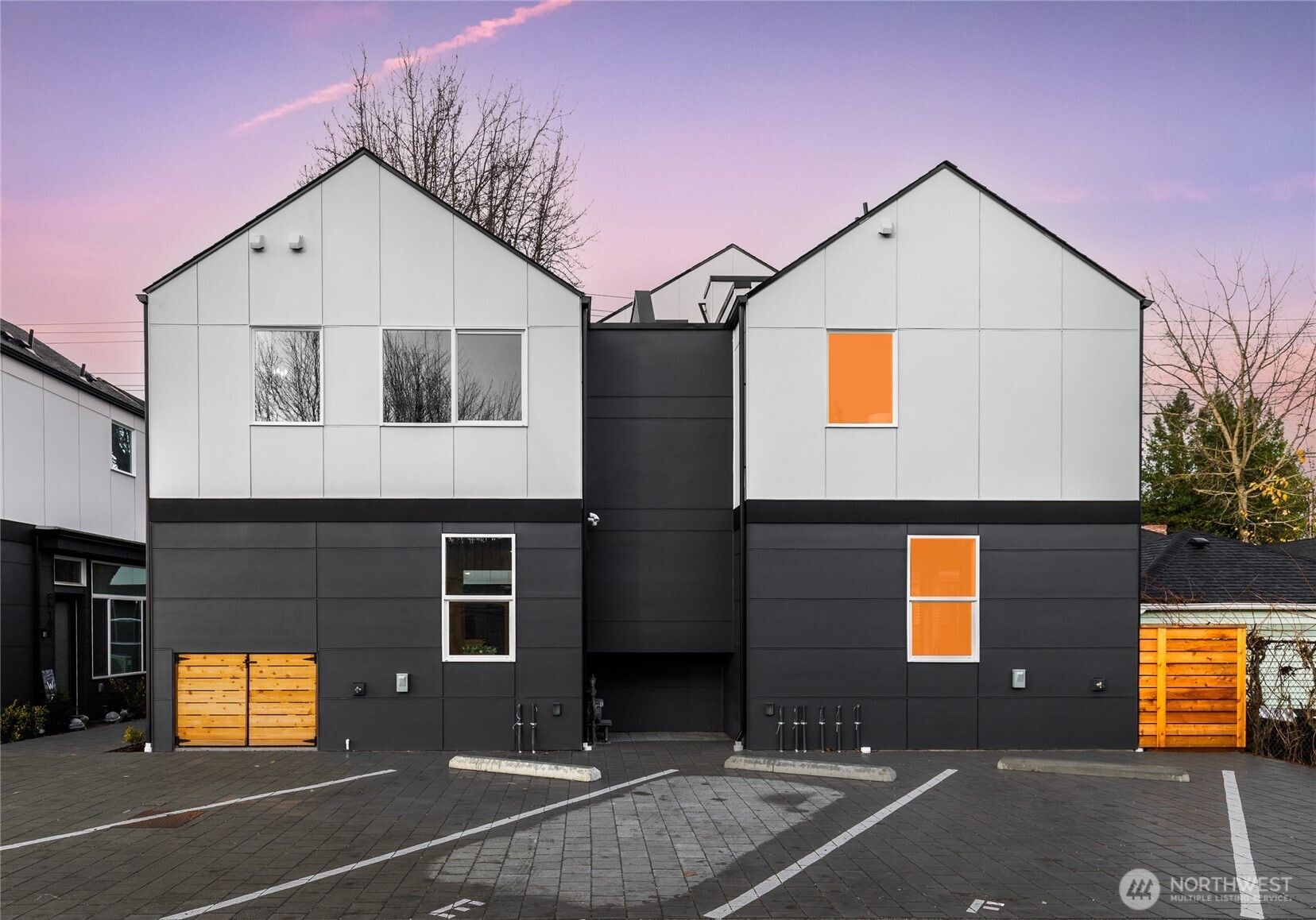 805 S Sullivan Street , Seattle, WA 98108