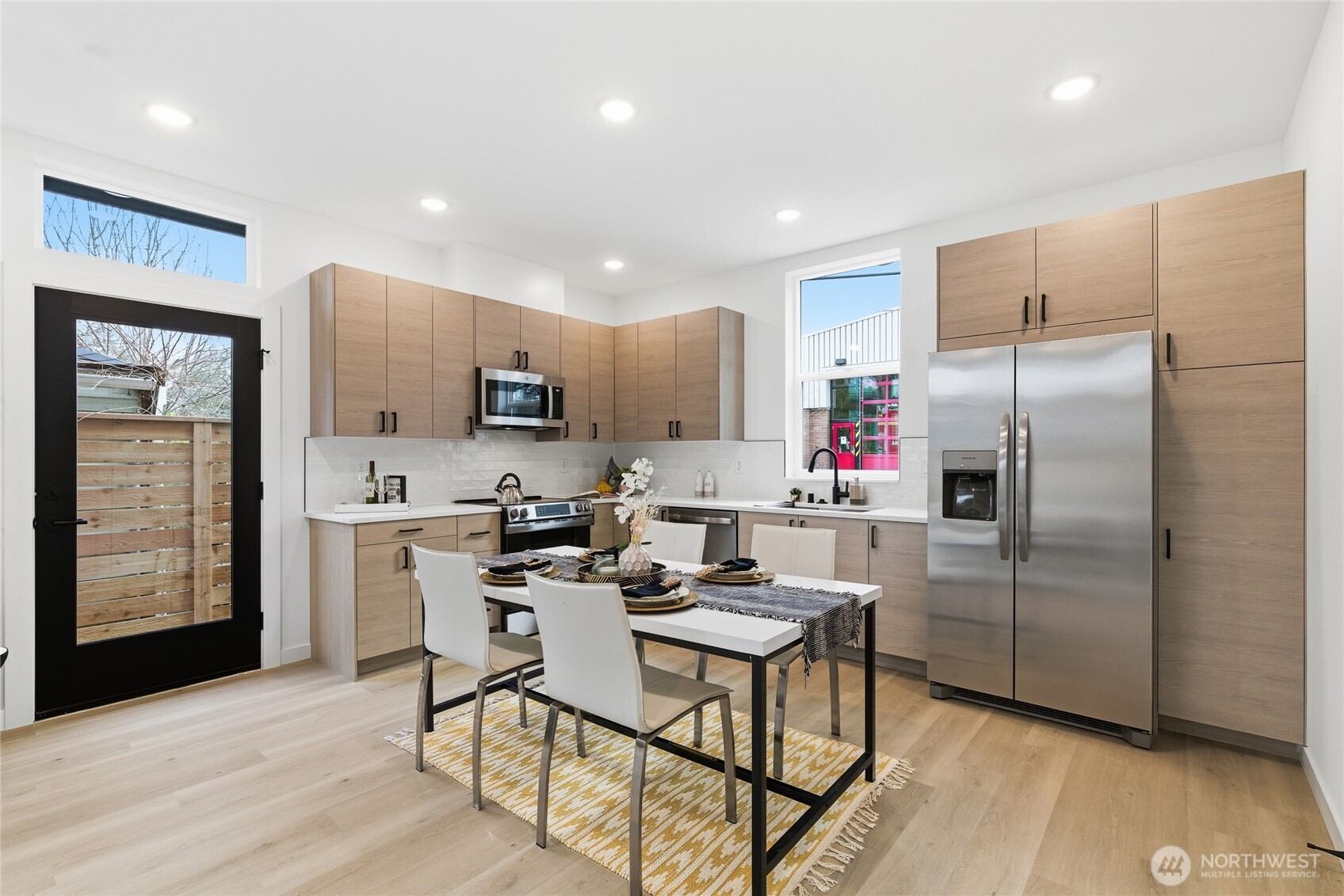 805 S Sullivan Street , Seattle, WA 98108