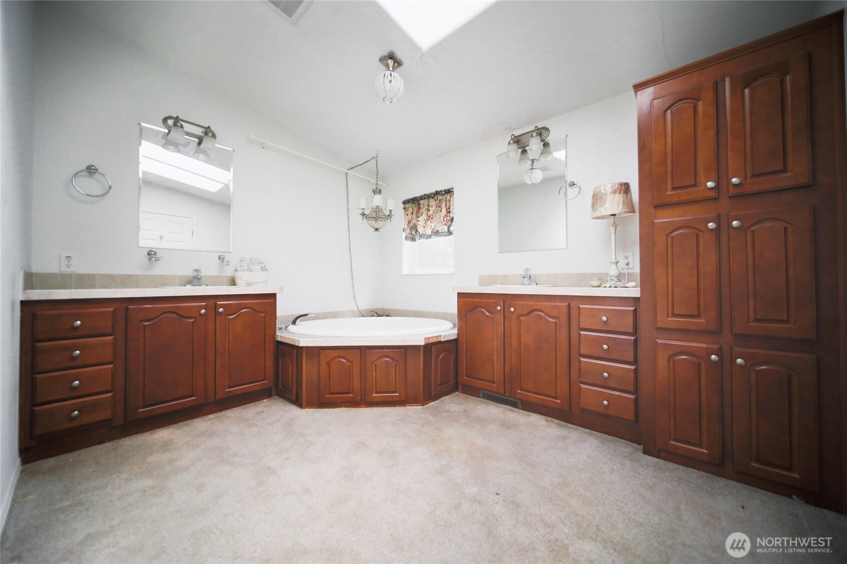 181 E Elaine Place , Belfair, WA 98528