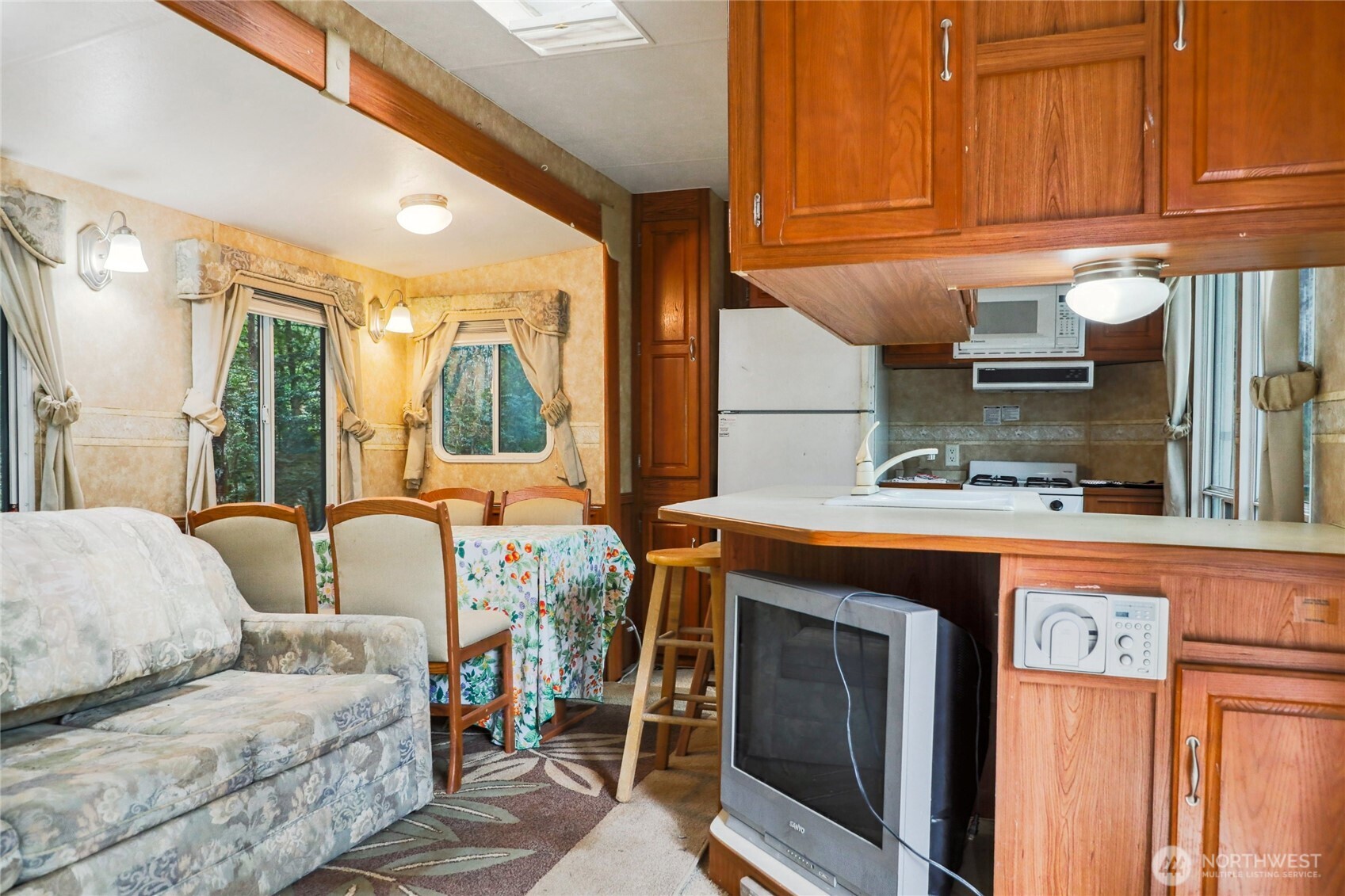 181 E Elaine Place , Belfair, WA 98528