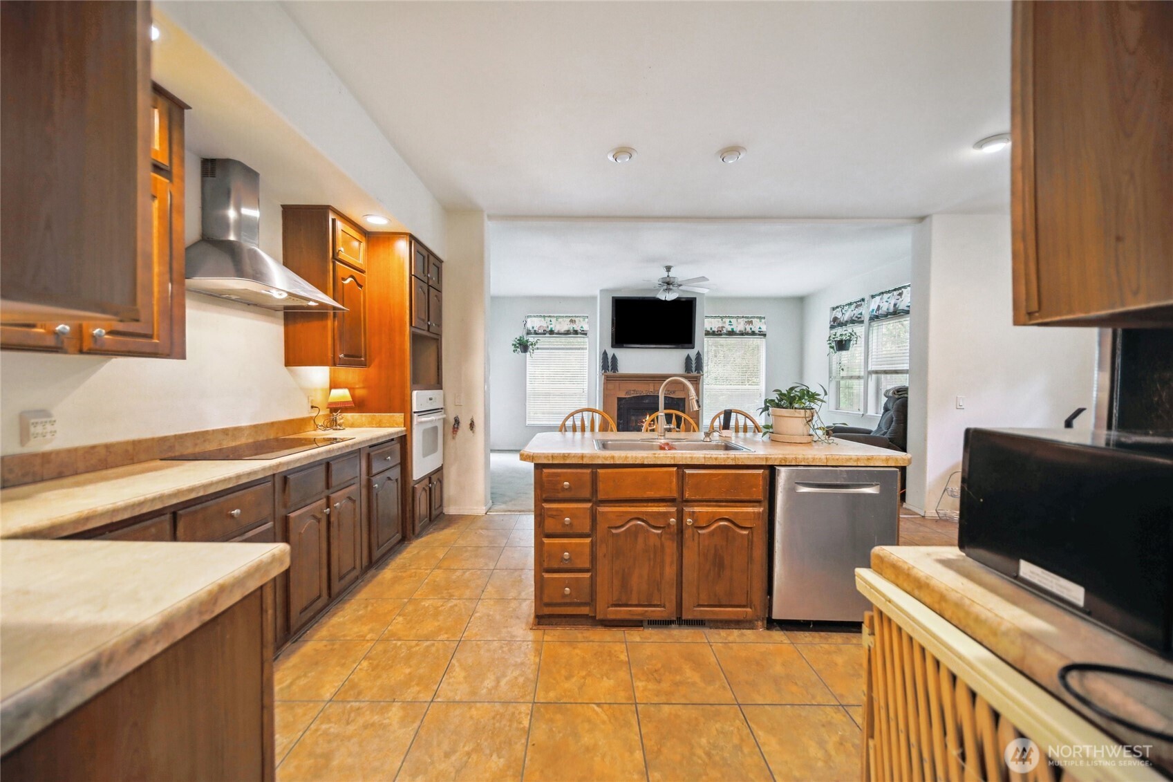 181 E Elaine Place , Belfair, WA 98528