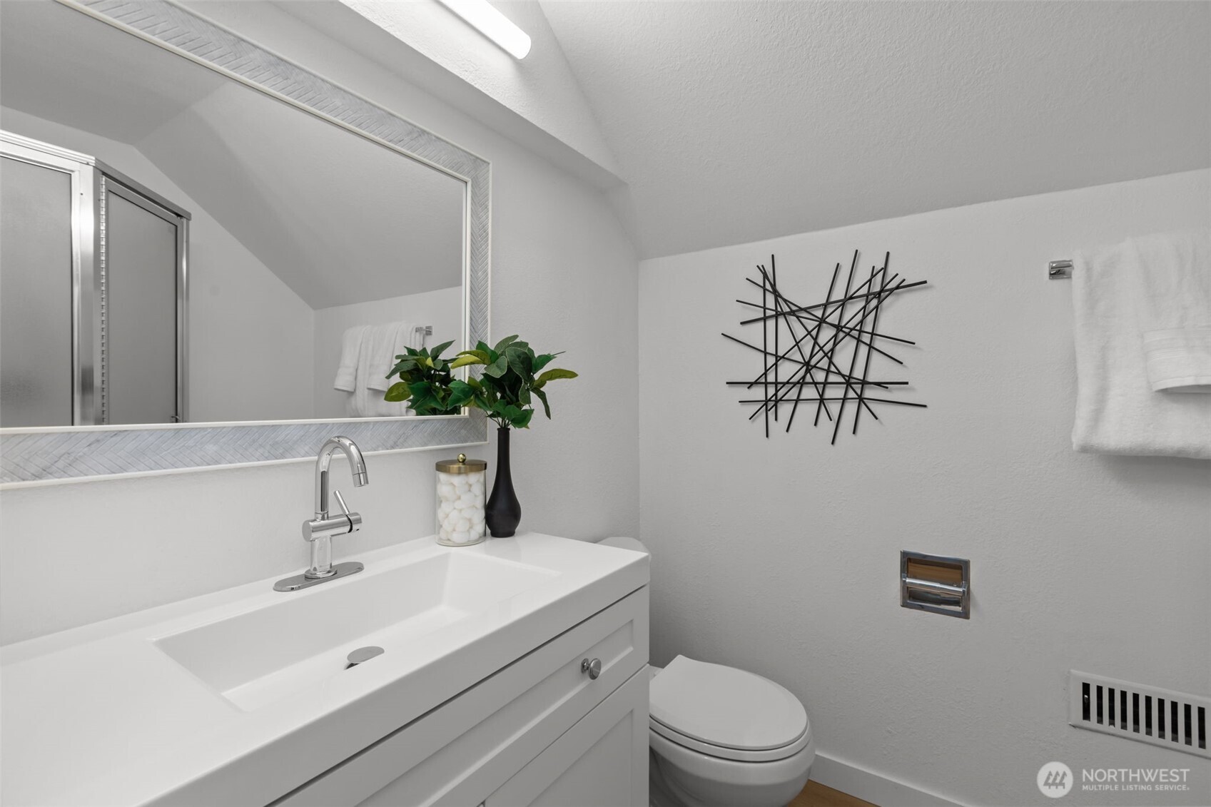 22720 2nd Place W, Bothell, WA 98021