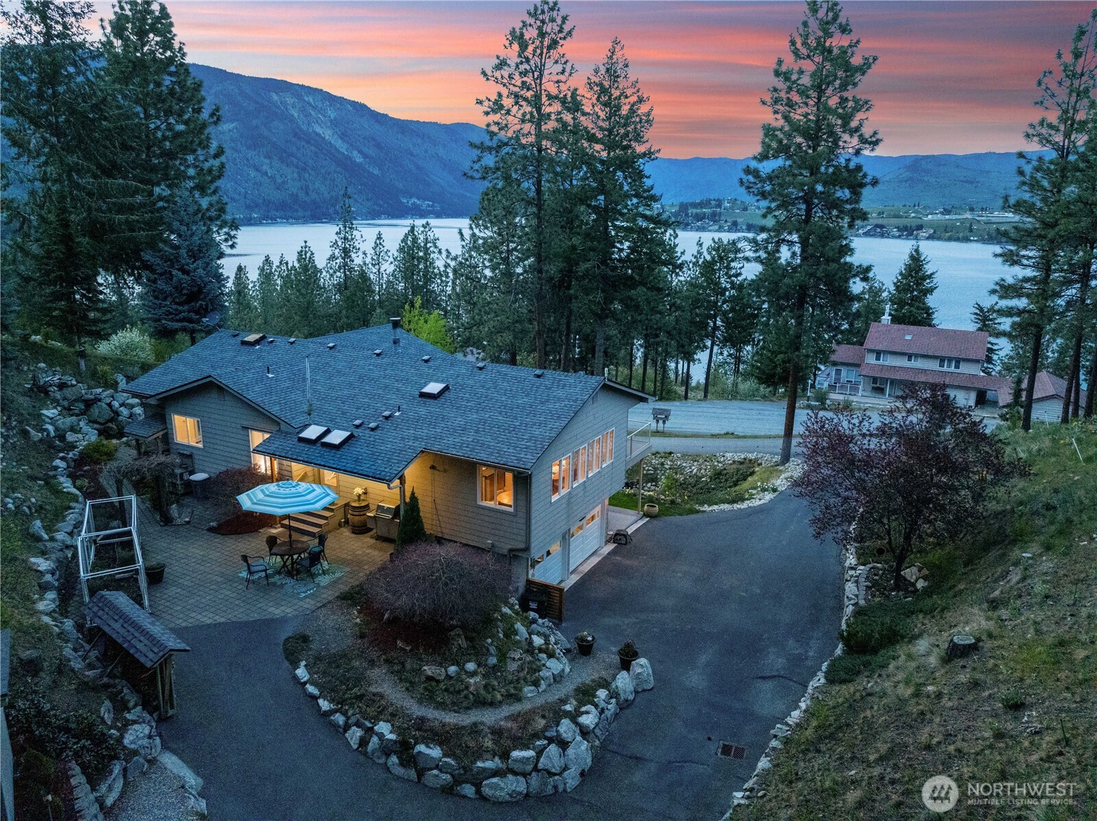 7379 Ridgeview Drive , Chelan, WA 98816