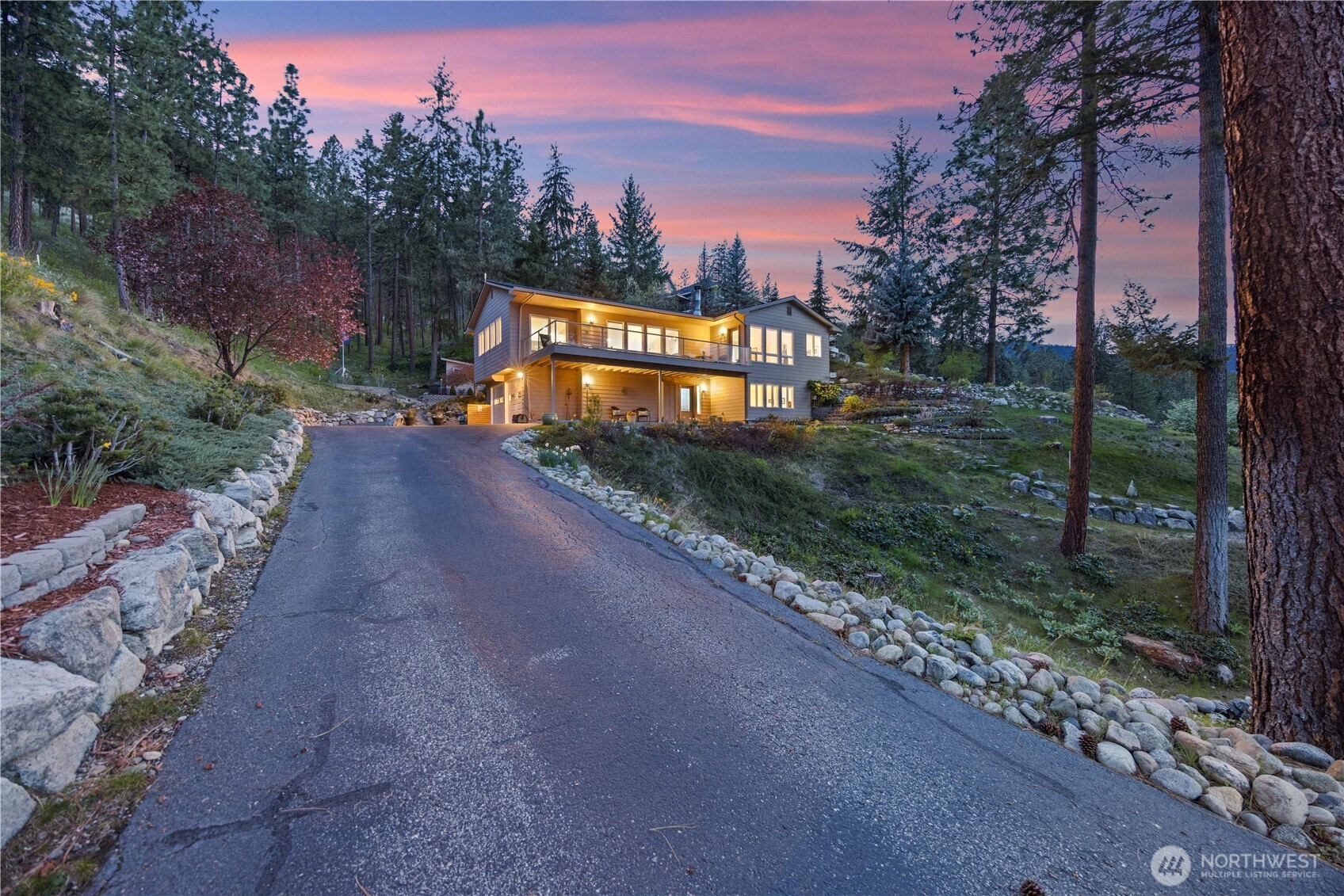 7379 Ridgeview Drive , Chelan, WA 98816