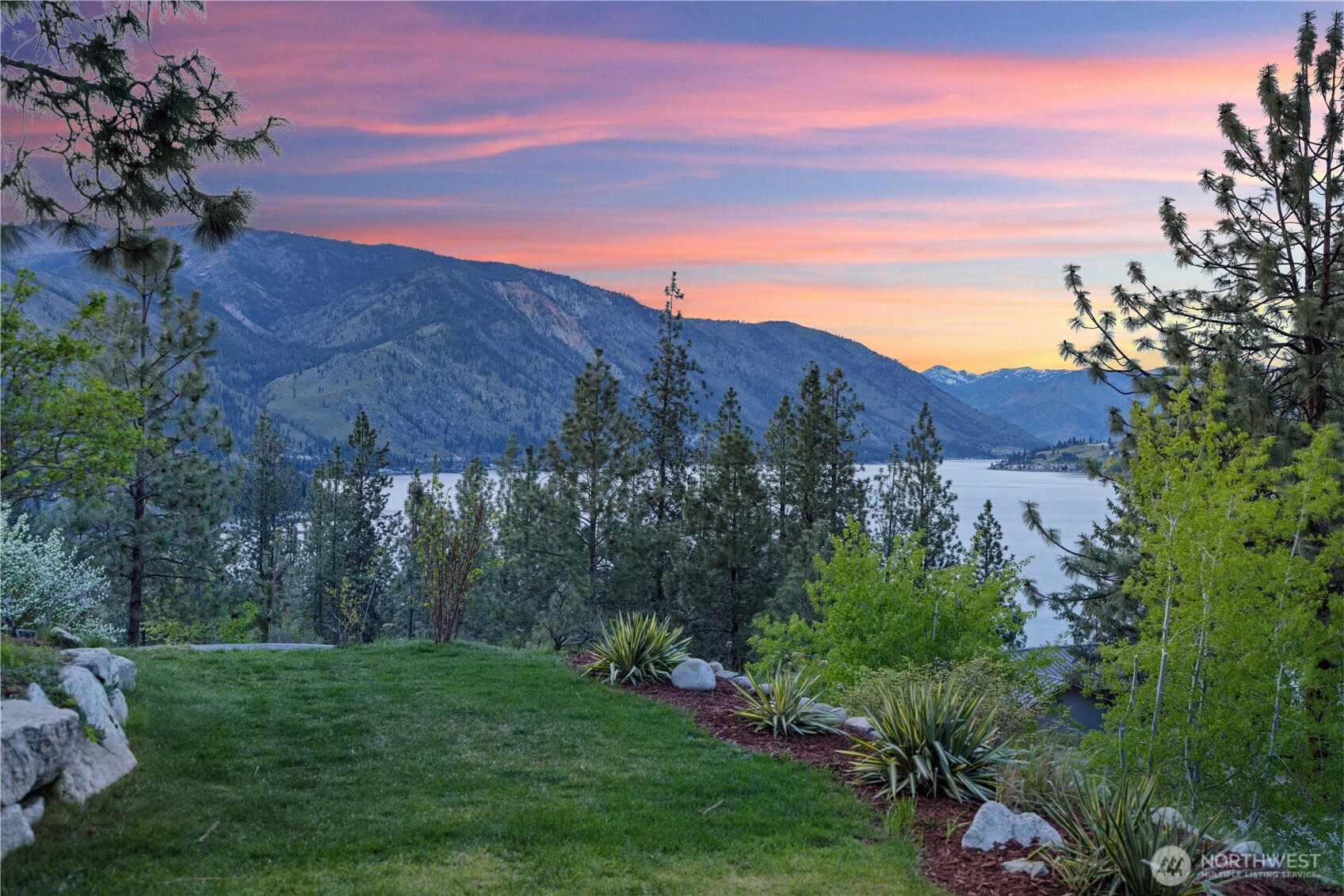 7379 Ridgeview Drive , Chelan, WA 98816