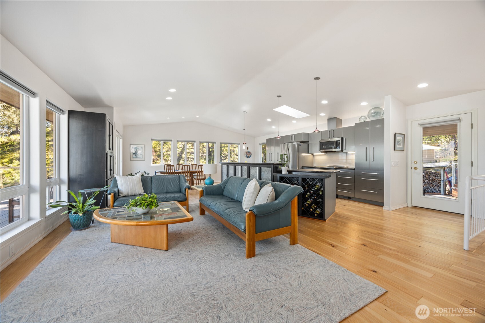 7379 Ridgeview Drive , Chelan, WA 98816