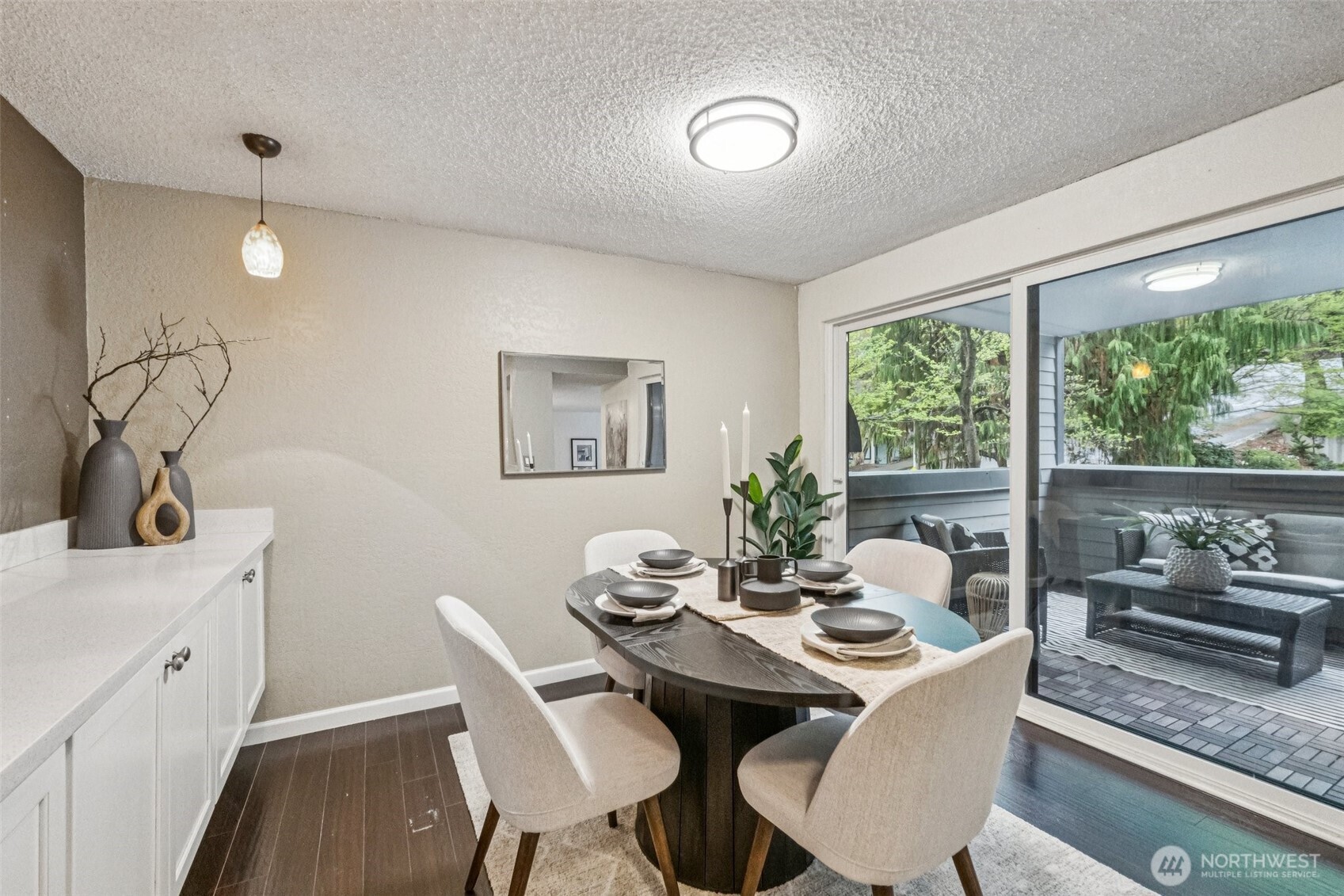 2500 W Manor Place #217, Seattle, WA 98199