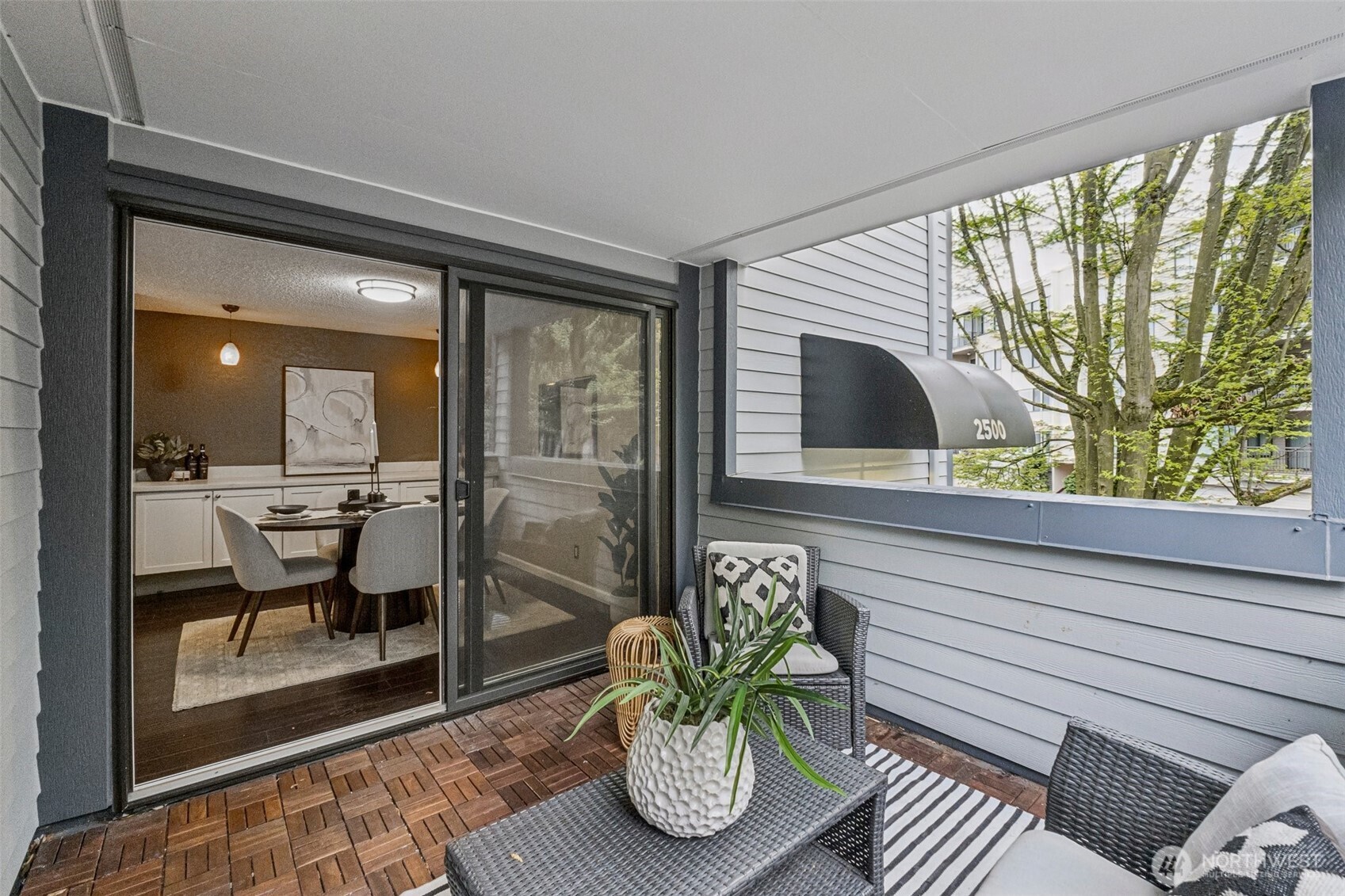 2500 W Manor Place #217, Seattle, WA 98199