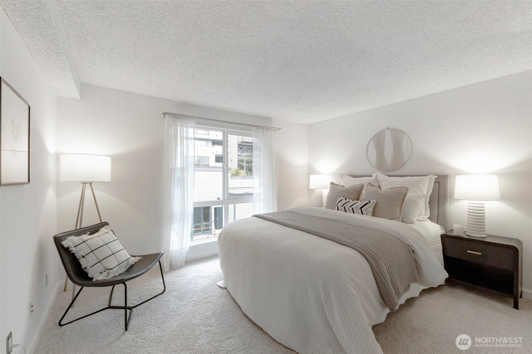 2500 W Manor Place #217, Seattle, WA 98199