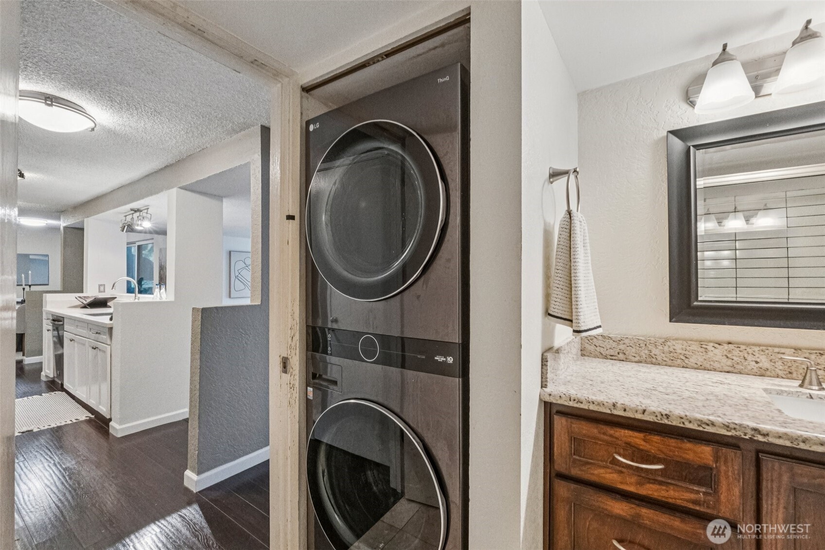 2500 W Manor Place #217, Seattle, WA 98199