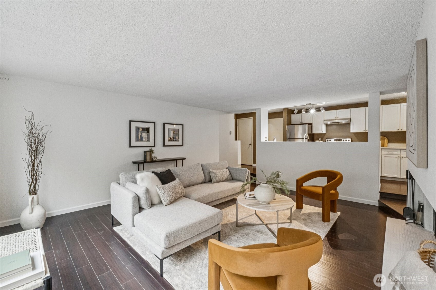 2500 W Manor Place #217, Seattle, WA 98199