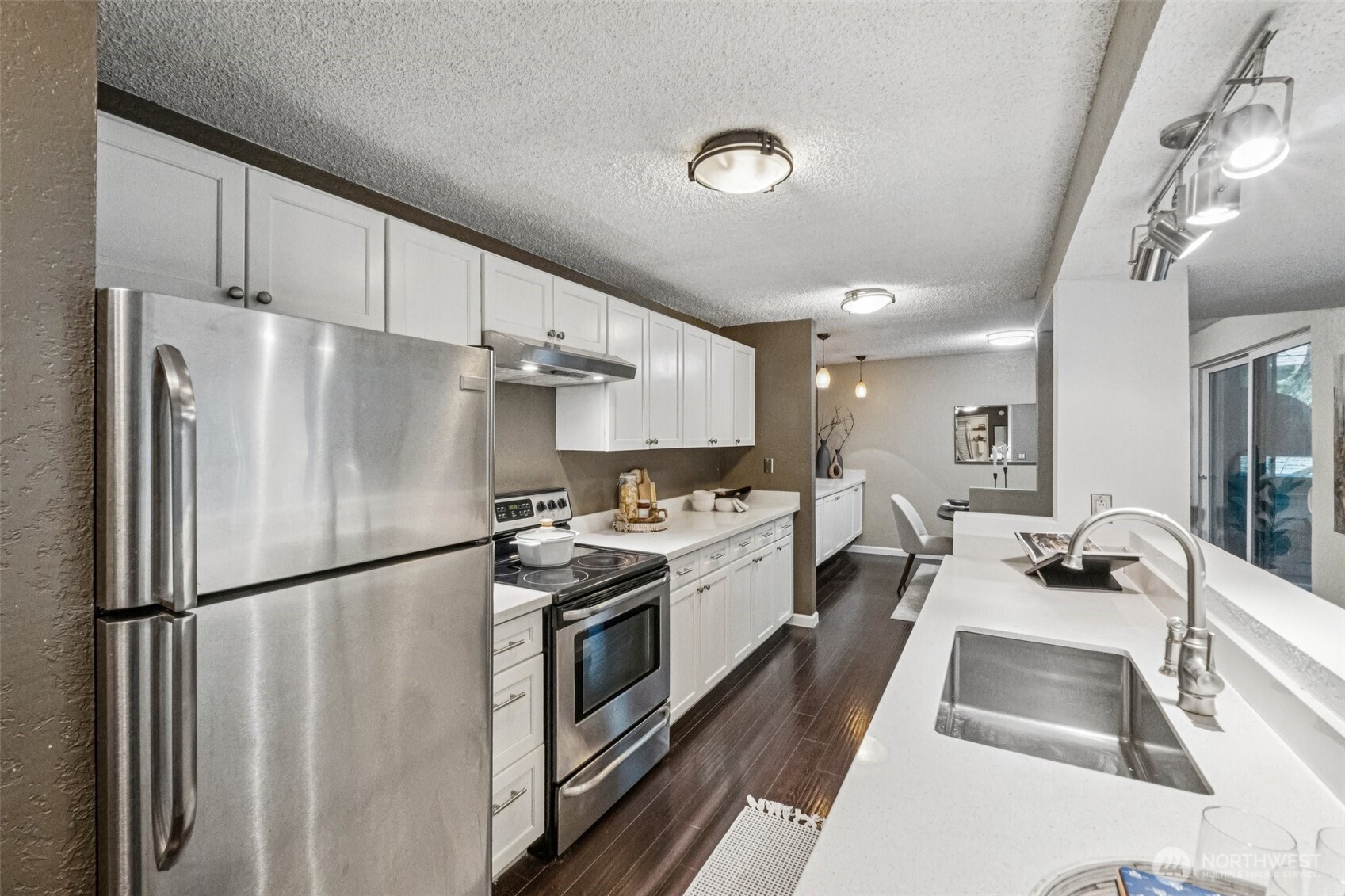 2500 W Manor Place #217, Seattle, WA 98199