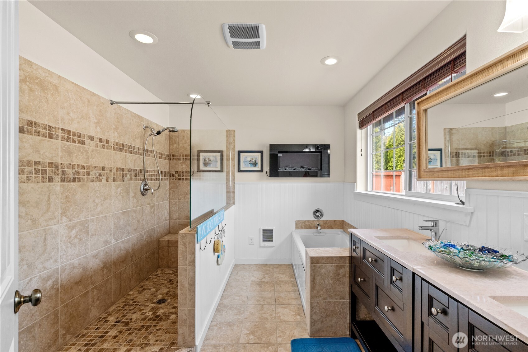 108 Old Hill Road , Aberdeen, WA 98520