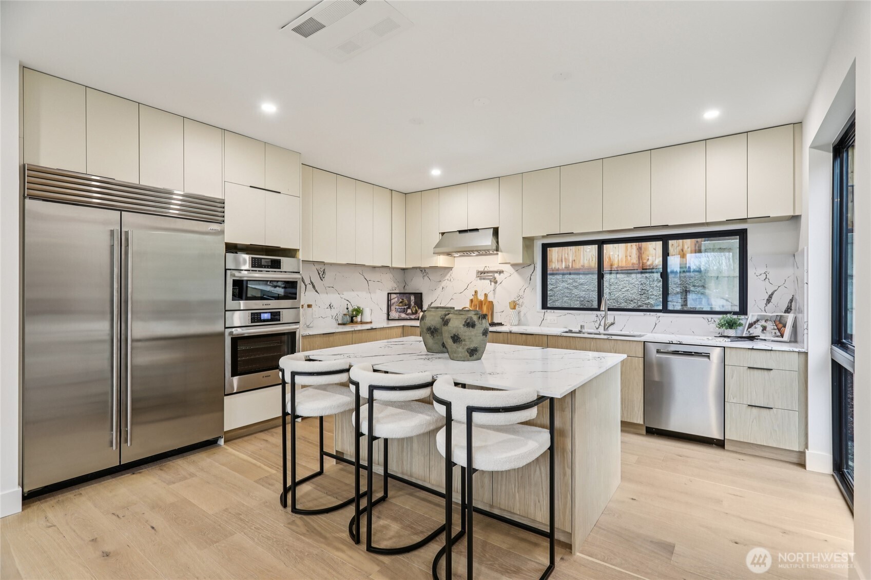 15415 NE 103rd Way , Redmond, WA 98052