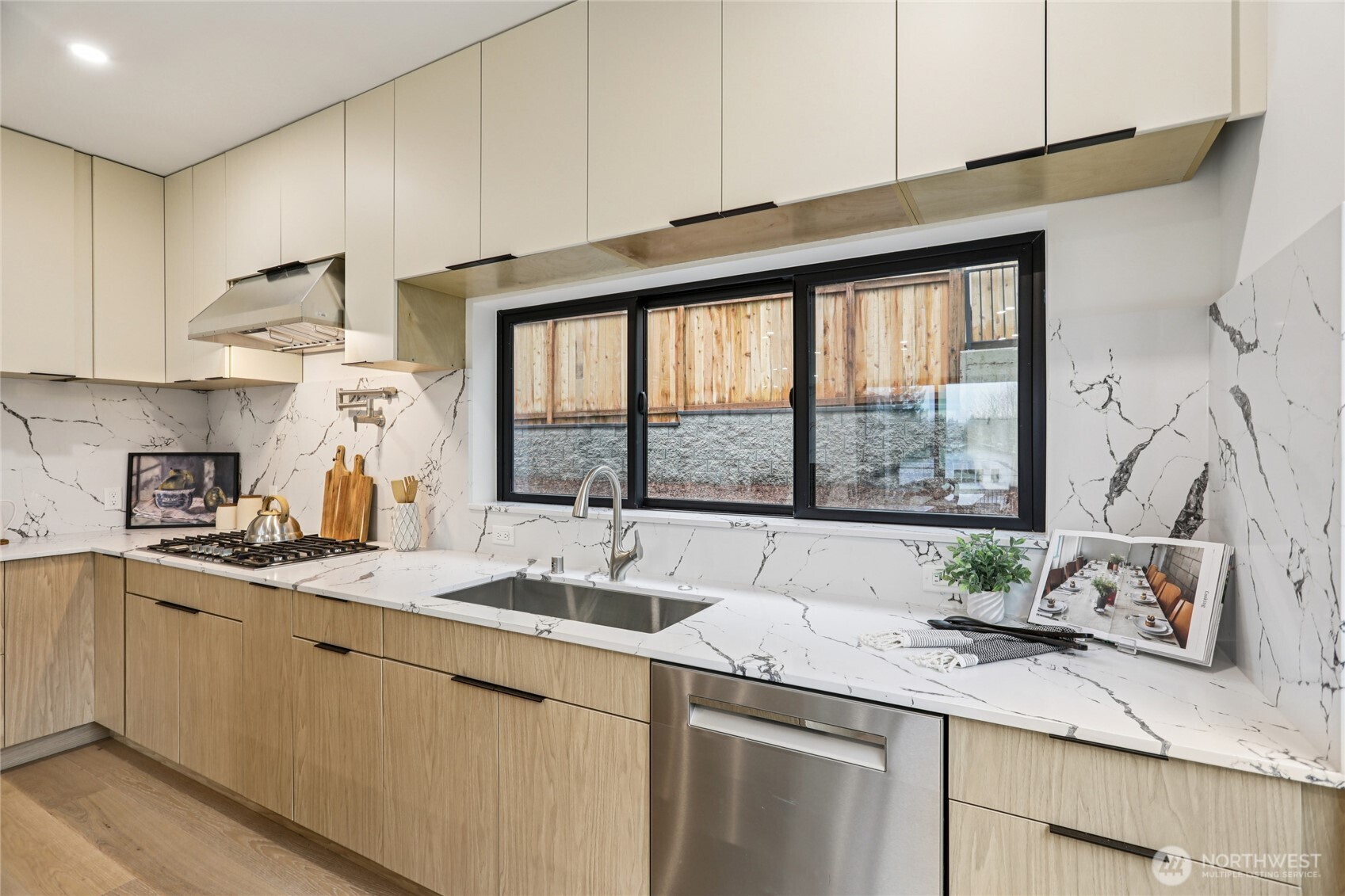 15415 NE 103rd Way , Redmond, WA 98052
