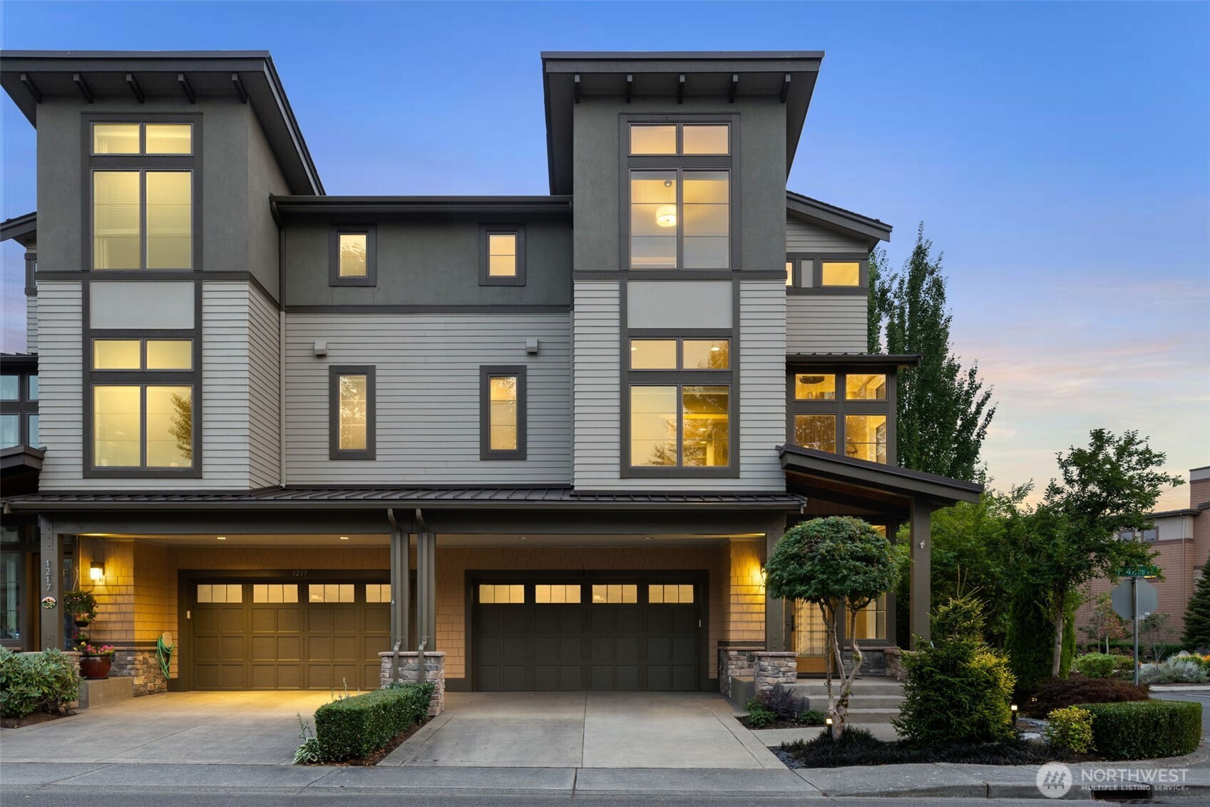 1211 N 42nd Place , Renton, WA 98056