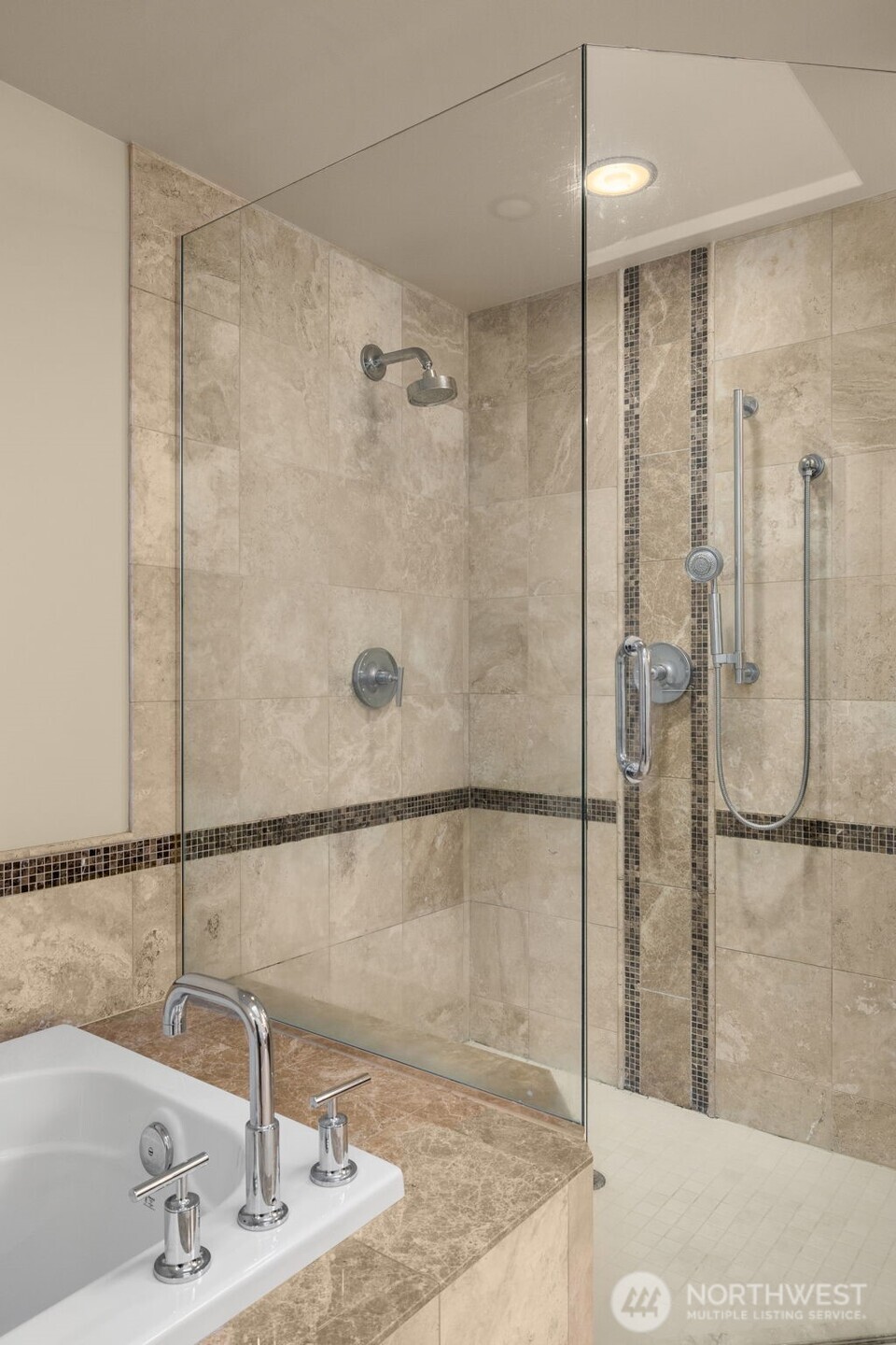 1211 N 42nd Place , Renton, WA 98056