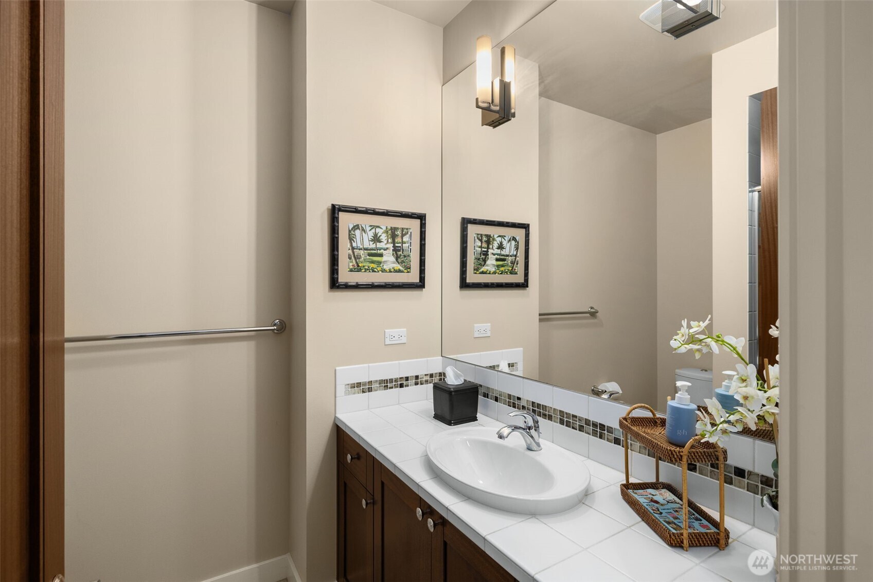 1211 N 42nd Place , Renton, WA 98056