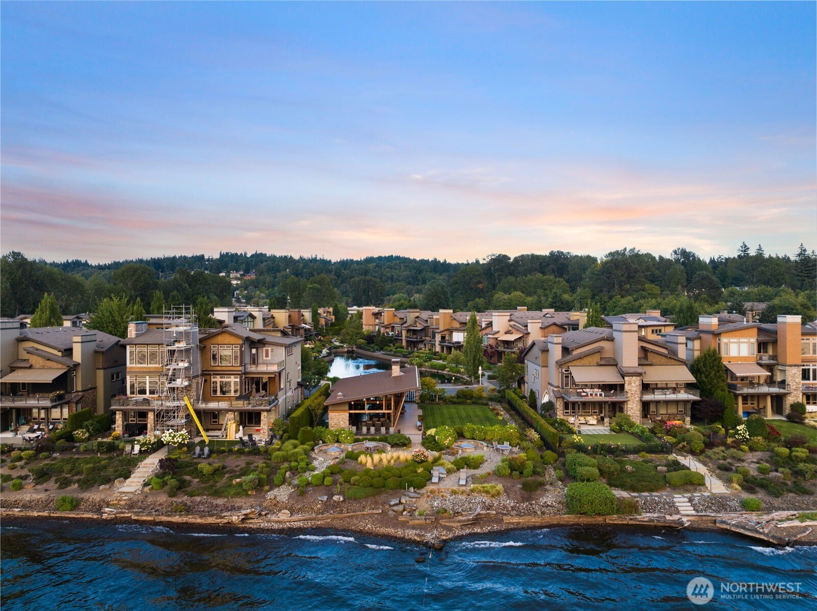 1211 N 42nd Place , Renton, WA 98056