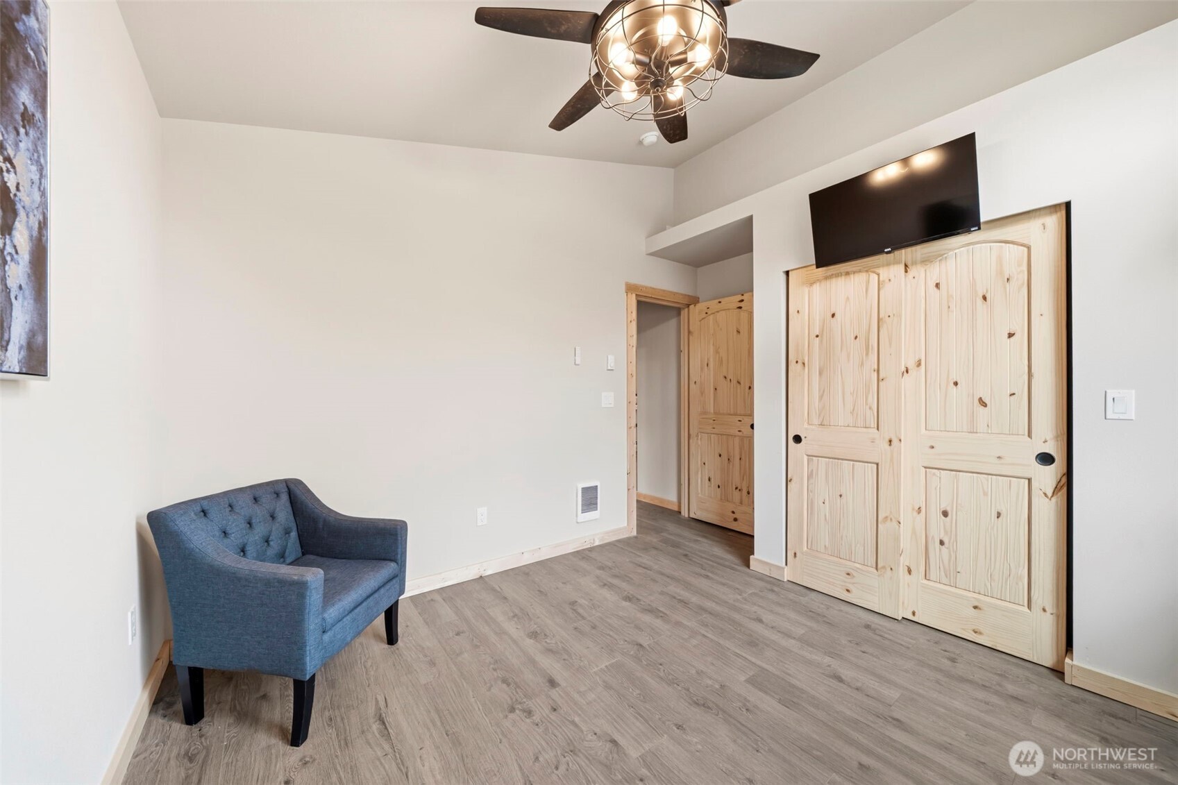 196 Skate Creek Road N, Eatonville, WA 98304