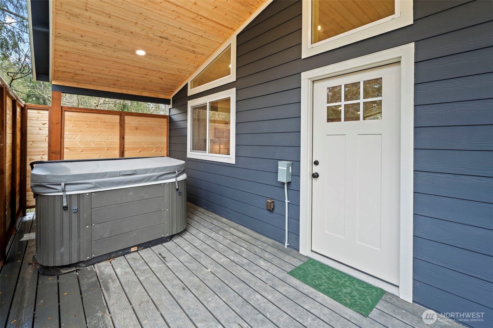 196 Skate Creek Road N, Eatonville, WA 98304