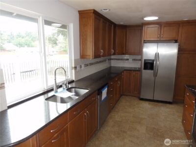 523 160th Street E, Tacoma, WA 98445 - Photo 6