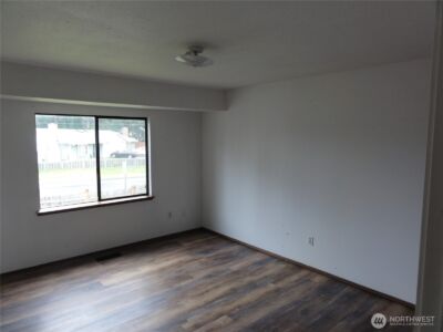 523 160th Street E, Tacoma, WA 98445 - Photo 9