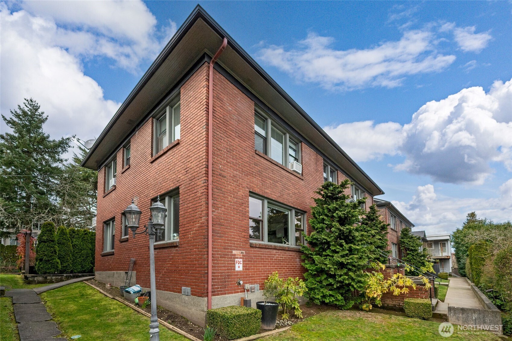 109 115 30th Avenue , Seattle, WA 98122