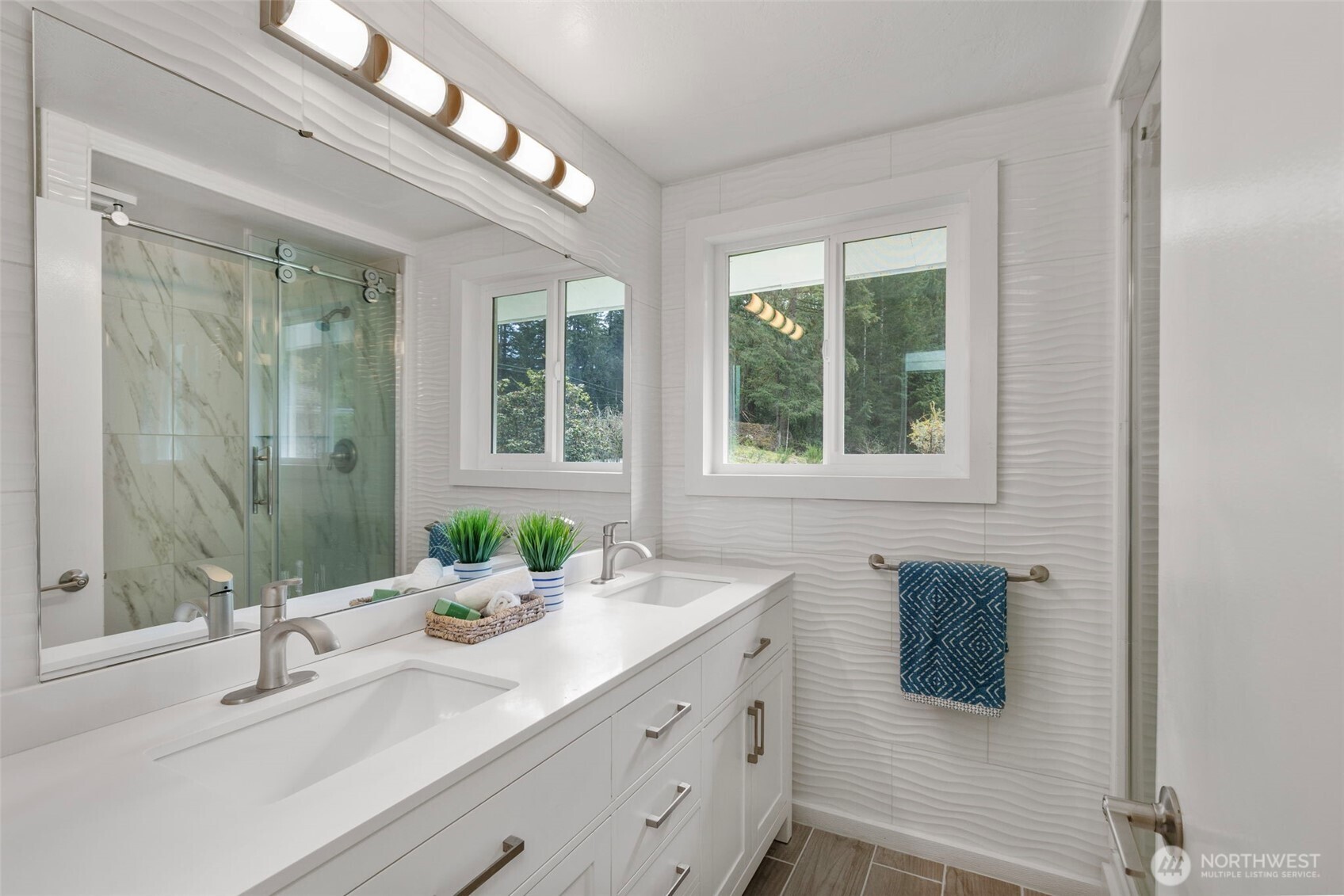 8377 Glenwood Road SW, Port Orchard, WA 98367