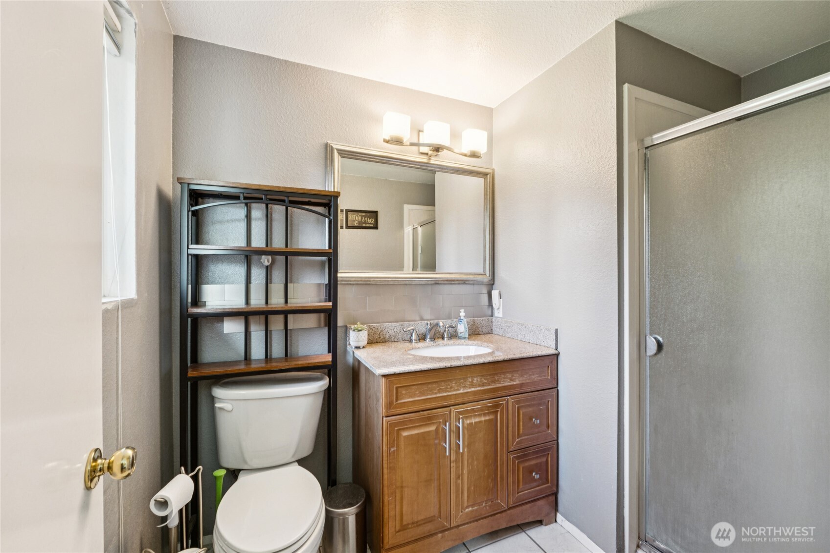 3021 NE 201st Place , Lake Forest Park, WA 98155