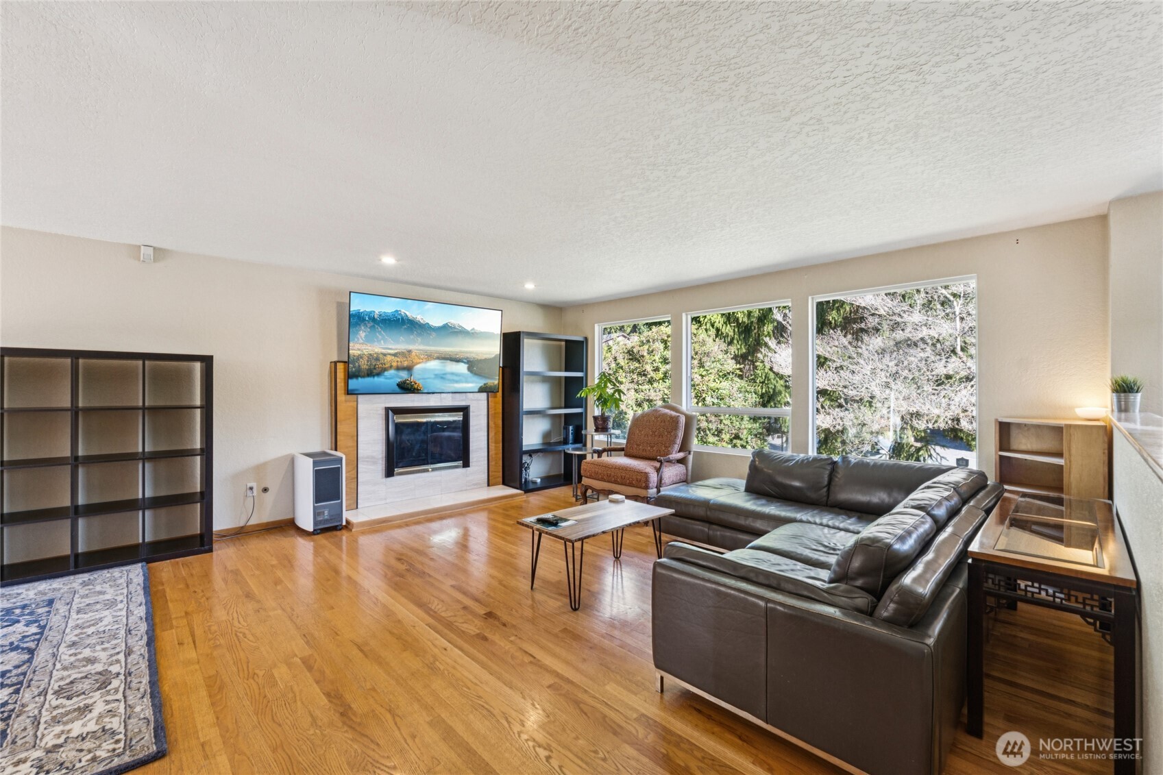 3021 NE 201st Place , Lake Forest Park, WA 98155