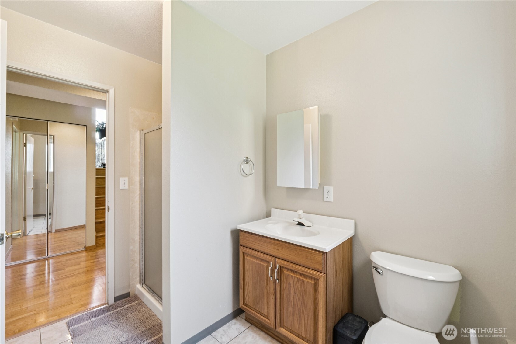 3021 NE 201st Place , Lake Forest Park, WA 98155