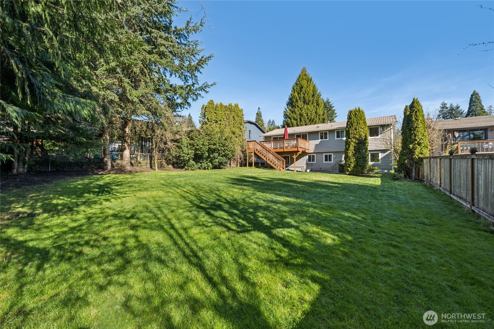 3021 NE 201st Place , Lake Forest Park, WA 98155