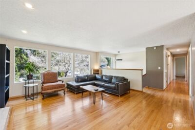 3021 NE 201st Place , Lake Forest Park, WA 98155 - Photo 4