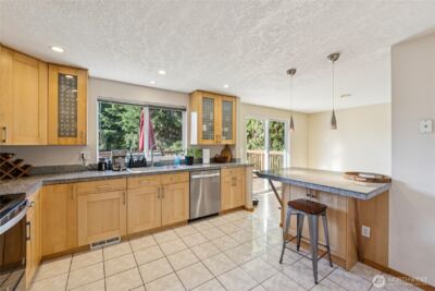 3021 NE 201st Place , Lake Forest Park, WA 98155 - Photo 10